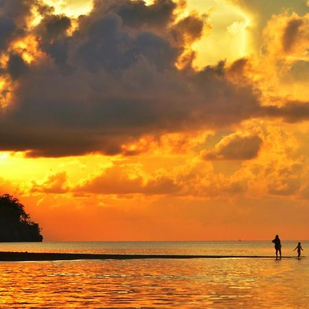 Adventure Camp Beach Resort Sablayan エクステリア 写真