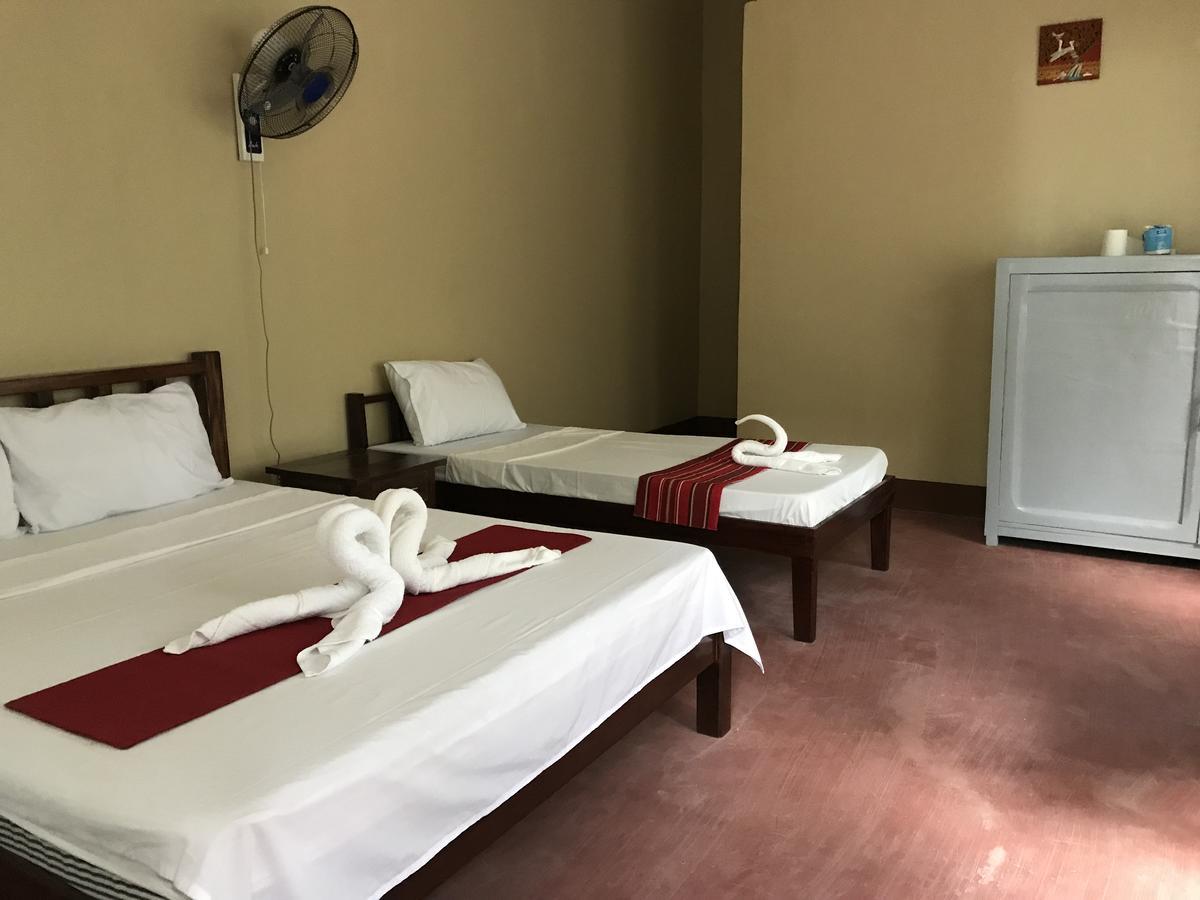 Adventure Camp Beach Resort Sablayan エクステリア 写真